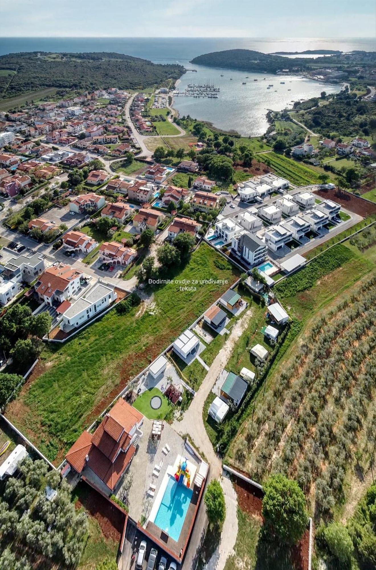 Tatum inny Pula Bagian luar foto